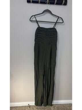 Francescas Mi*Ami, viscose/linen blend olive green jumpsuit, size small